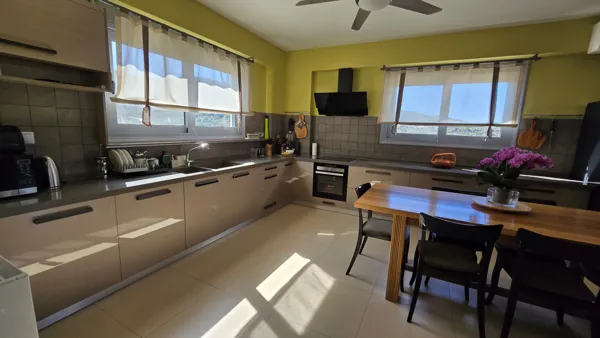Villa with lake and sea views - Limni Vouliagmenis, Korinthia, Peloponnese
