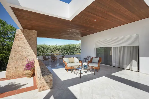 Contemporary Elegance: A Gated Villa Retreat in Thessaloniki - Thermi, Thessaloniki