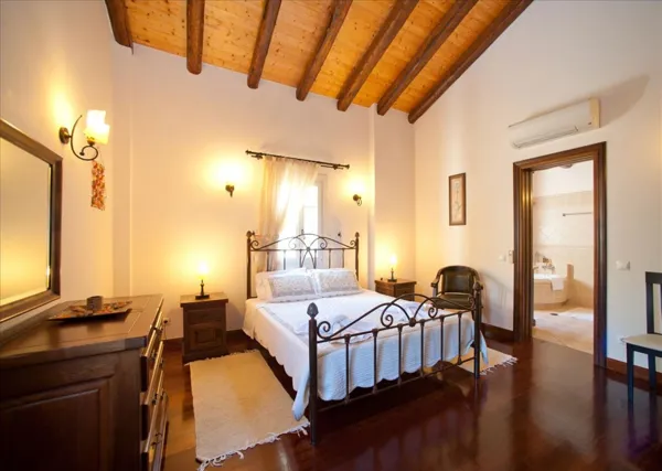 Villa in dominant position, with stunning views  - Kassiopi, Corfu, Ionian Islands