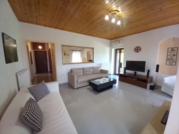 Spacious stone built villa close to Sparta - Sparti, Peloponnese
