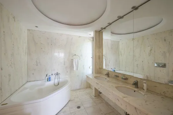 Contemporary Elegance: A Gated Villa Retreat in Thessaloniki - Thermi, Thessaloniki