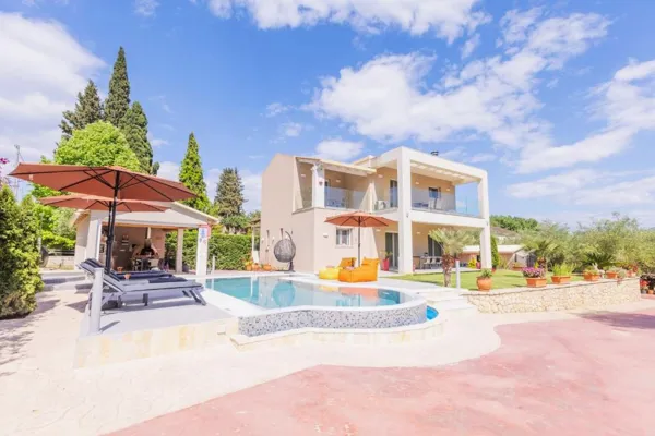 Beautiful house with investment potential - Kontokali, Corfu, Ionian Islands