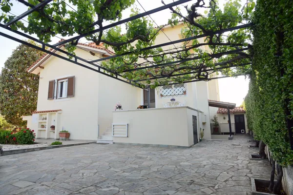 Maisonette with panoramic sea views in Melissi - Kiato, Korinthia, Peloponnese