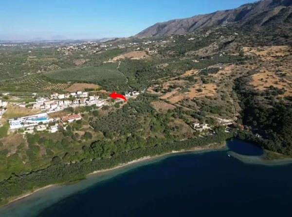 Great located plot overlooking Kournas lake - Kournas, Chania, Crete