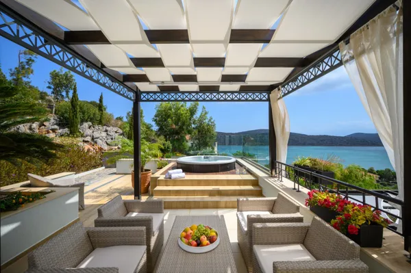 Seafront villa in Elounda - Plaka, Lasithi, Crete