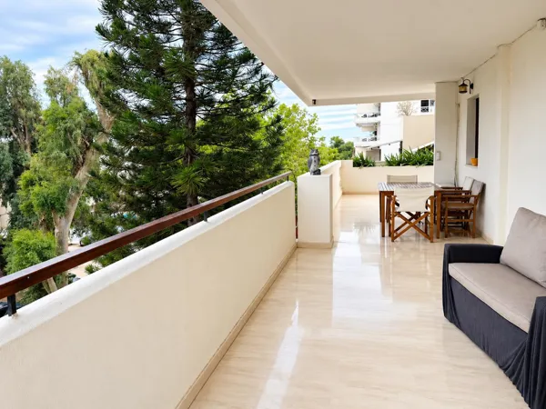 Excellent 3rd-Floor Renovated Penthouse Apartment in Glyfada - Glyfada, Athens, Attica