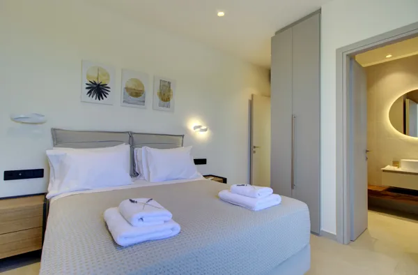 An elegant villa just steps from the beach - Acharavi, Corfu, Ionian Islands