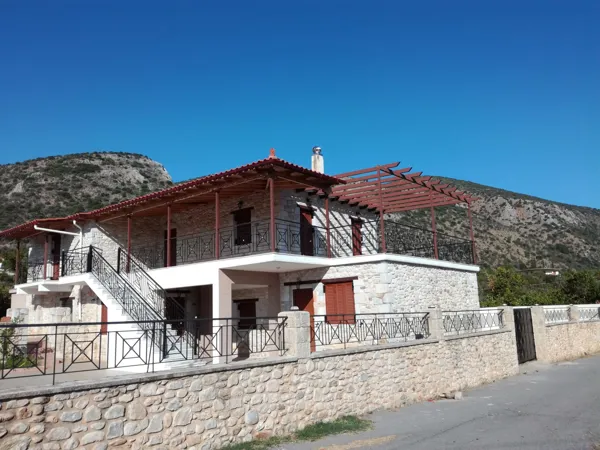 Spacious stone built villa close to Sparta - Sparti, Peloponnese