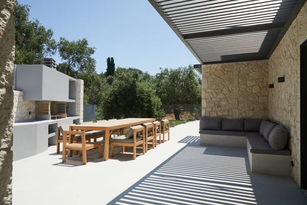 Dream holidays property, with investment interest - Perithia, Corfu, Ionian Islands