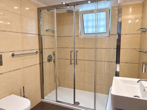 Excellent 3rd-Floor Renovated Penthouse Apartment in Glyfada - Glyfada, Athens, Attica