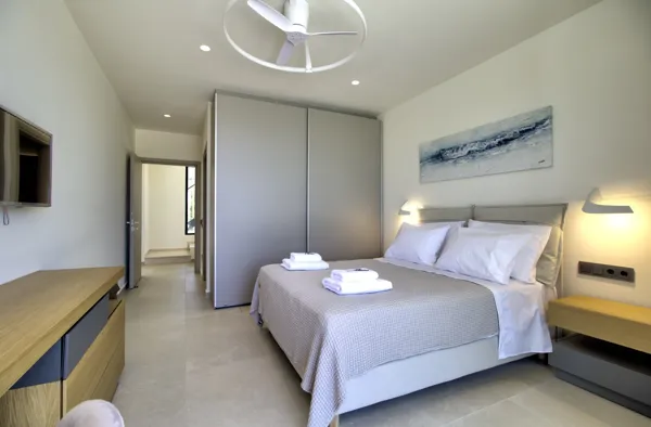 An elegant villa just steps from the beach - Acharavi, Corfu, Ionian Islands