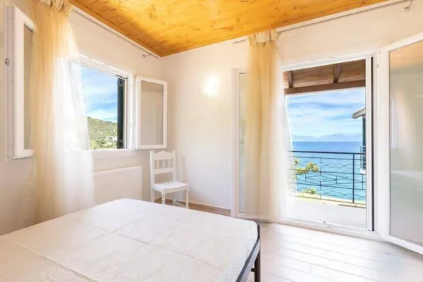 Unique seafront house - Kassiopi, Corfu, Ionian Islands