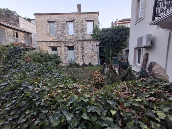 Character property with investment potential in Amfilochia - Amfilochia, Etoloakarnania, West Greece