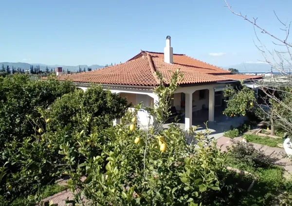 Beautiful house in Loutraki with mountain and sea view - Loutraki, Korinthia, Peloponnese