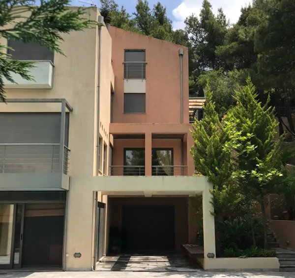 Residence in the affluent suburb of Dionysos - Dionysos, Athens, Attica