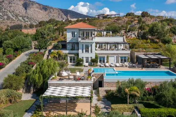 Seafront villa in Elounda - Plaka, Lasithi, Crete