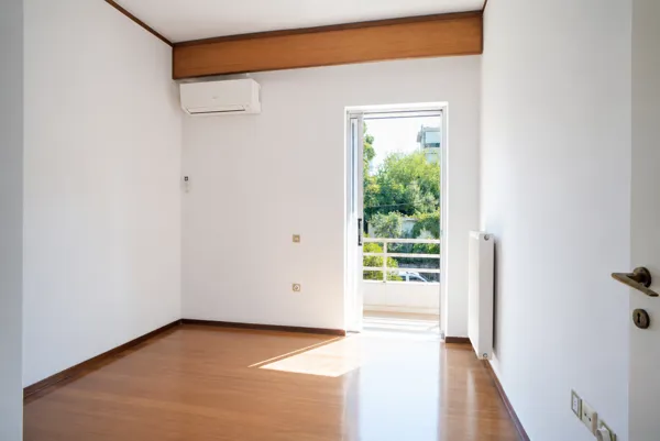 Stylish Renovated 2nd Floor Apartment in Agia Paraskevi  - Aghia Paraskevi, Athens, Attica