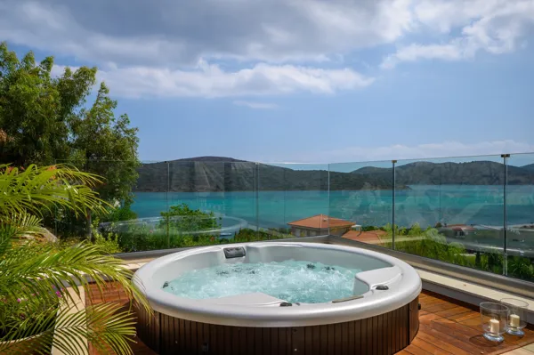 Seafront villa in Elounda - Plaka, Lasithi, Crete