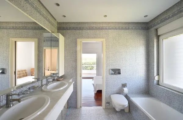 Contemporary Elegance: A Gated Villa Retreat in Thessaloniki - Thermi, Thessaloniki
