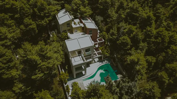Residence in the affluent suburb of Dionysos - Dionysos, Athens, Attica