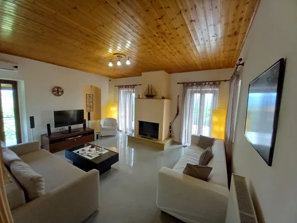 Spacious stone built villa close to Sparta - Sparti, Peloponnese