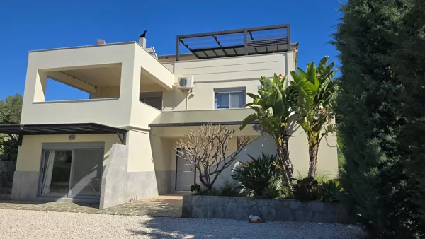 Villa with lake and sea views - Limni Vouliagmenis, Korinthia, Peloponnese
