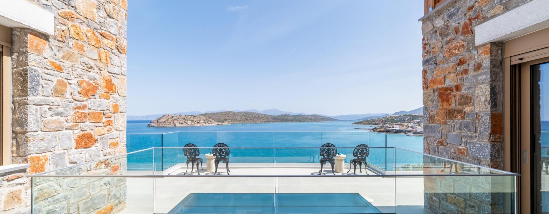 Newly-built, seafront villa 