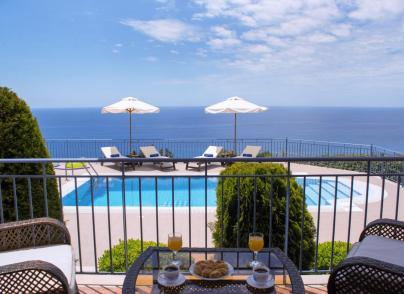 Villas with panoramic sea and mountain views