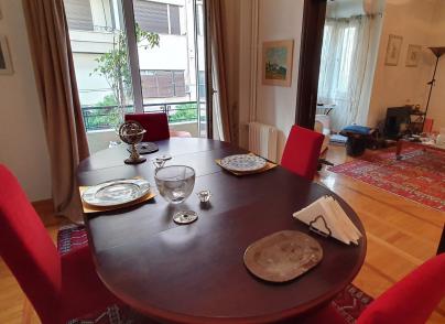 Spacious Art Deco apartment in the city centre