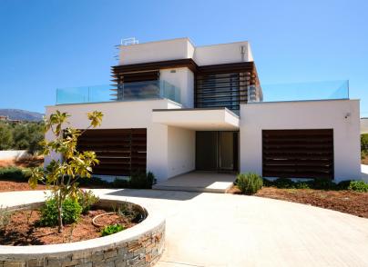 High quality villa close to the sea
