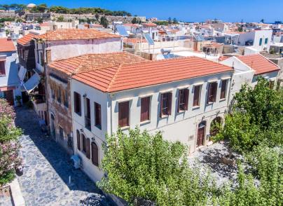 Magnificent Renovated Old Town Mansion