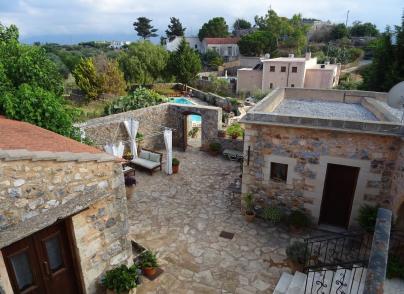 Two properties for residential or touristic use in Crete