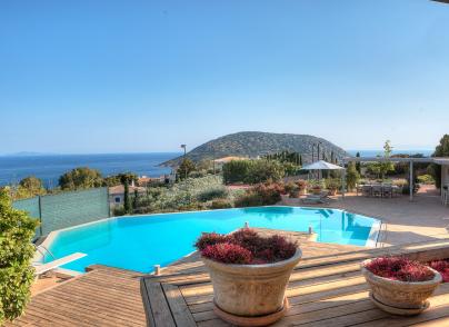One-of-a-kind villa in the Athenian Riviera