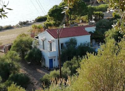 Holiday house next to the beach