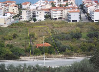 Great located plot with a house in Akrata