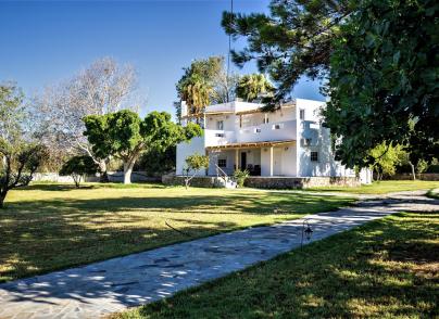 Great positioned house close to the beach