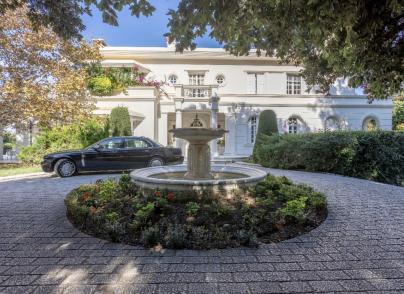 Unique luxury villa