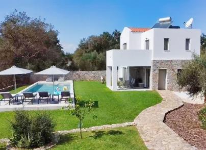 Wonderful detached villa in Litsarda village