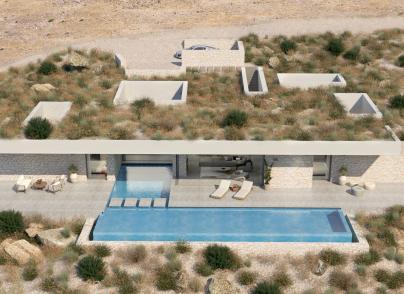 Hill top villa overlooking the sea
