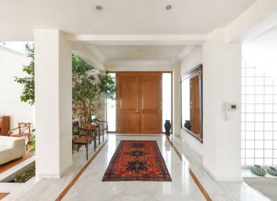 Contemporary Elegance: A Gated Villa Retreat in Thessaloniki