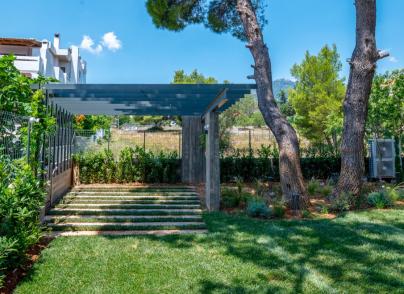 Two brand new, independent, luxury houses
