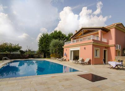 Holiday villa in close distance from Corfu town