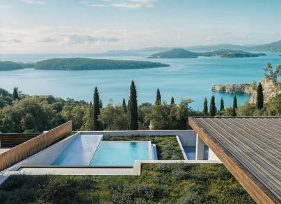 9 Villas and 16 Suites with breathtaking sea views
