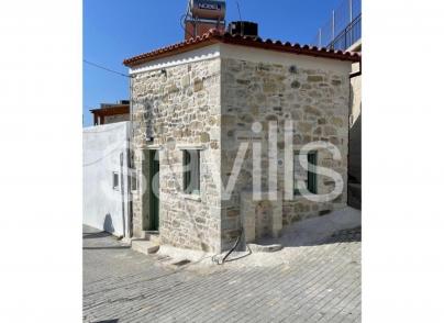 Fully Restored Stone Mews Maisonette