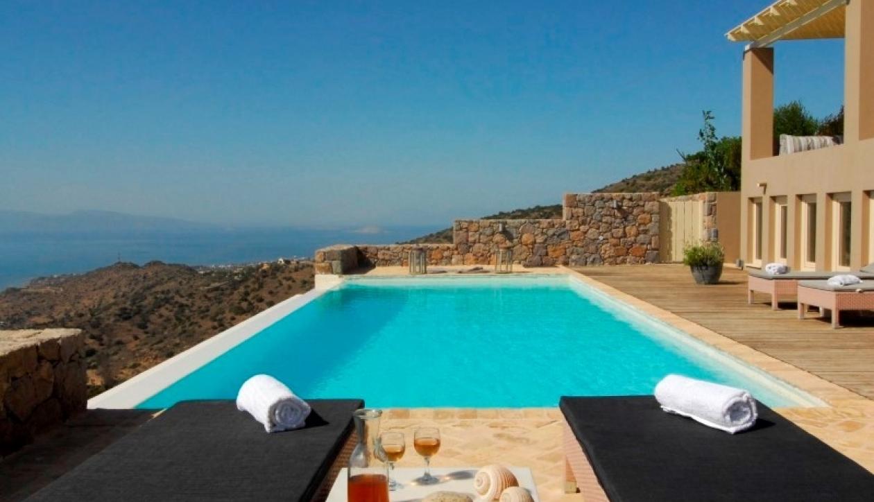Villa with postcard sea views