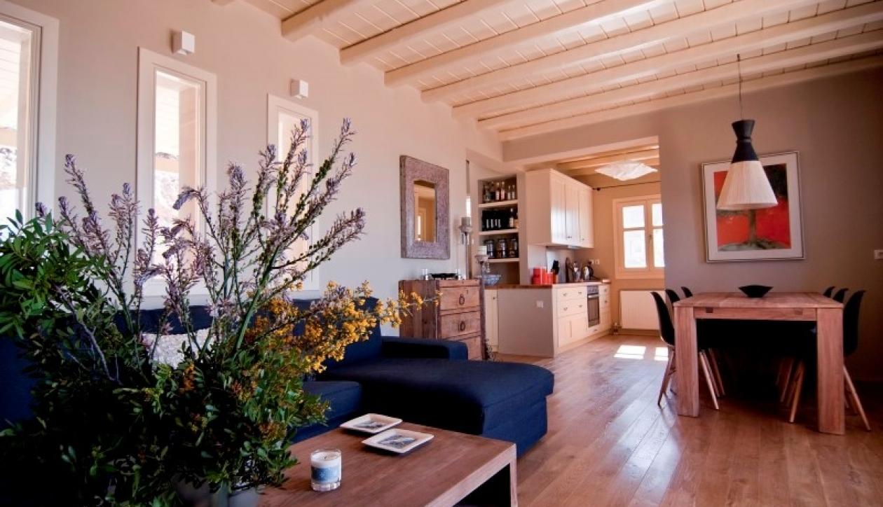 Villa with postcard sea views