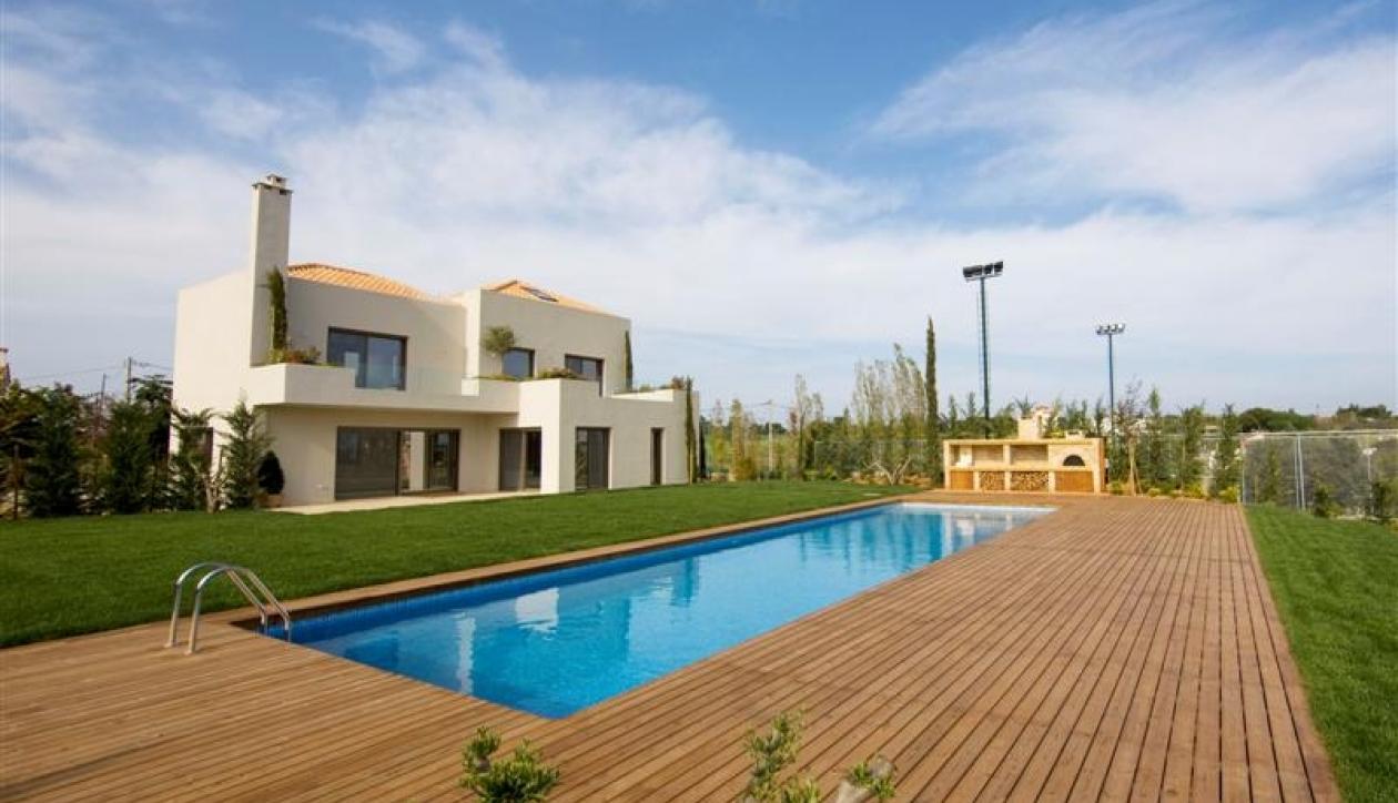Modern luxury villa with perfectly landscaped gardens