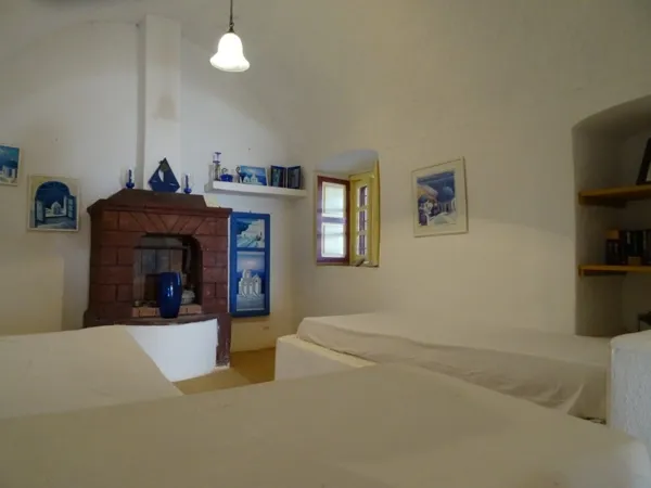 Traditional house on famous Greek island - Oia, Santorini, Cyclades Islands
