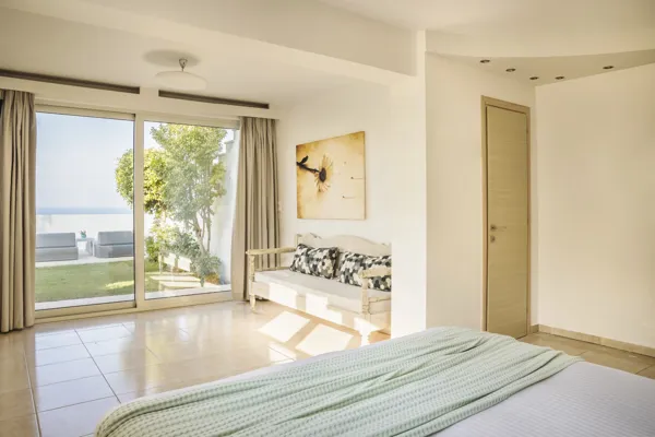 Villa with sea views, close to all amenities  - Kokkini Hani, Crete
