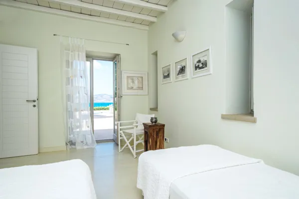Stunning seafront villa in Paros Island - Aliki, Paros, Cyclades Islands